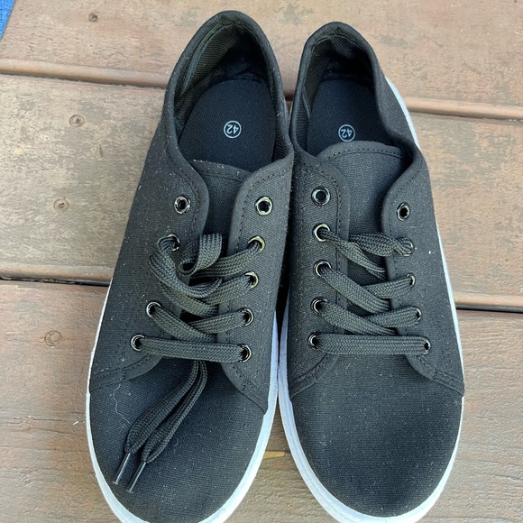 SHEIN Black Canvas Men's Sneakers - Picture 1 of 4